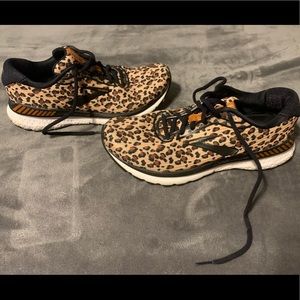 Brooks Adrenaline gts 20 Leopard print